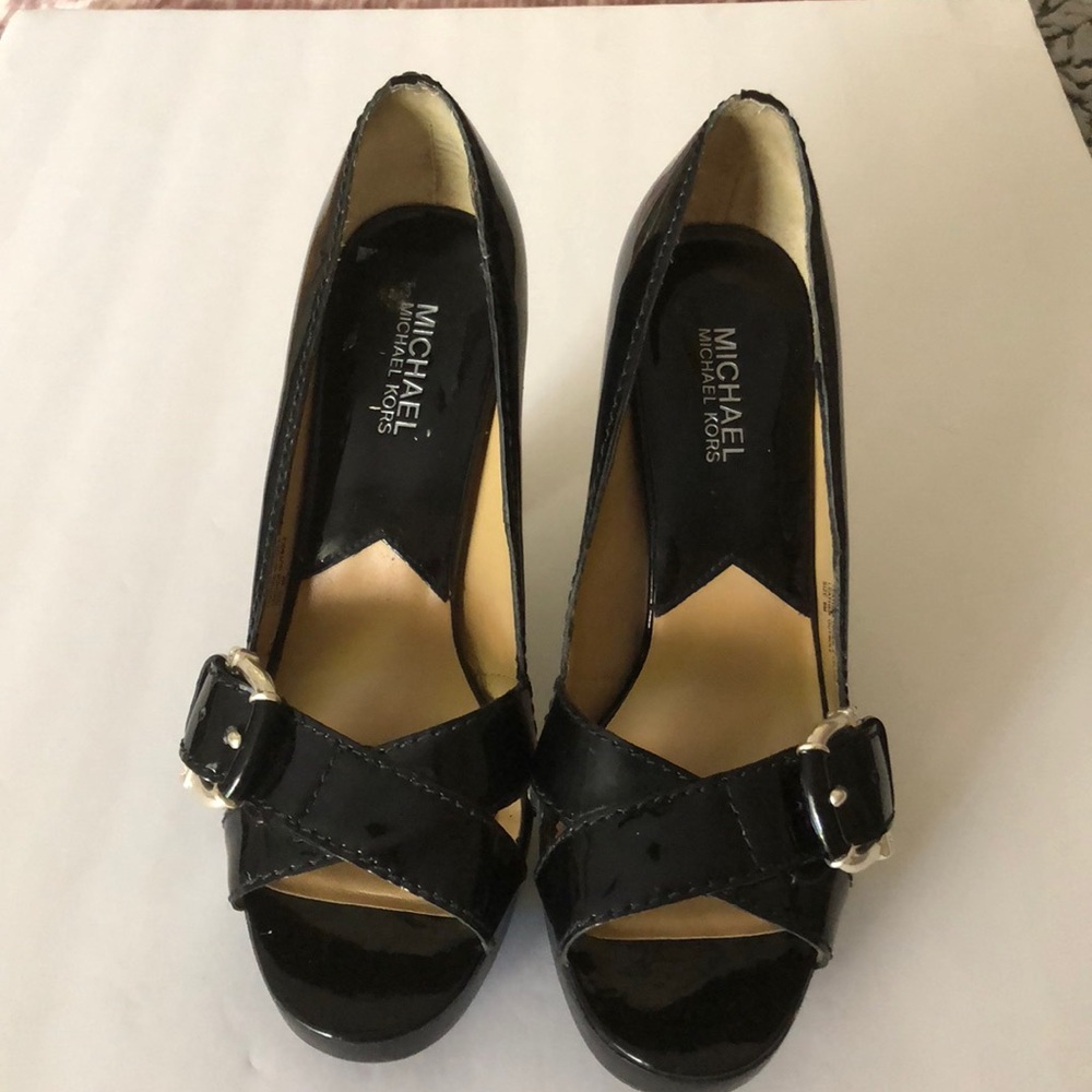 Michael Kors Milan Black Patent Pumps 8M